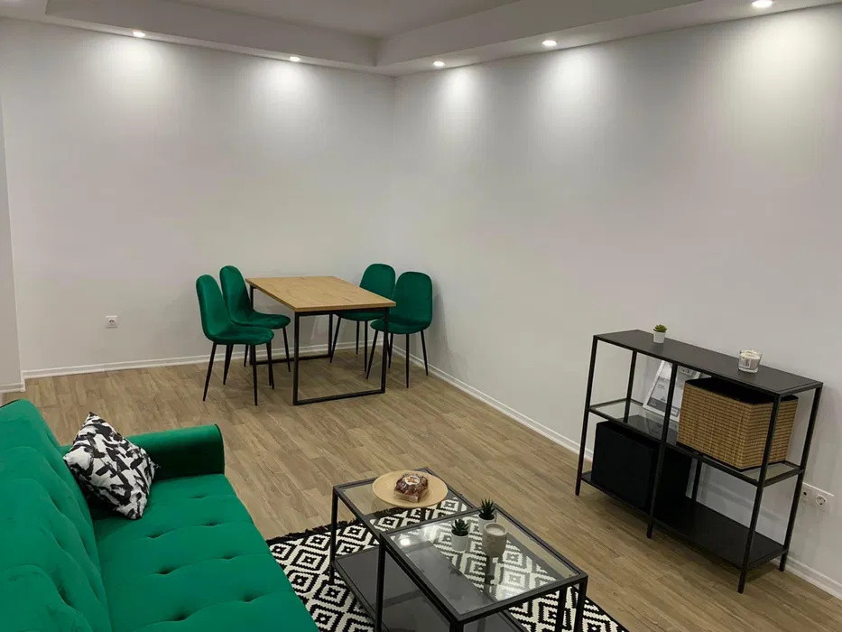 Apartament 2 camere cu terasă și vedere la piscină | Cosmopolis | Loc parcare in