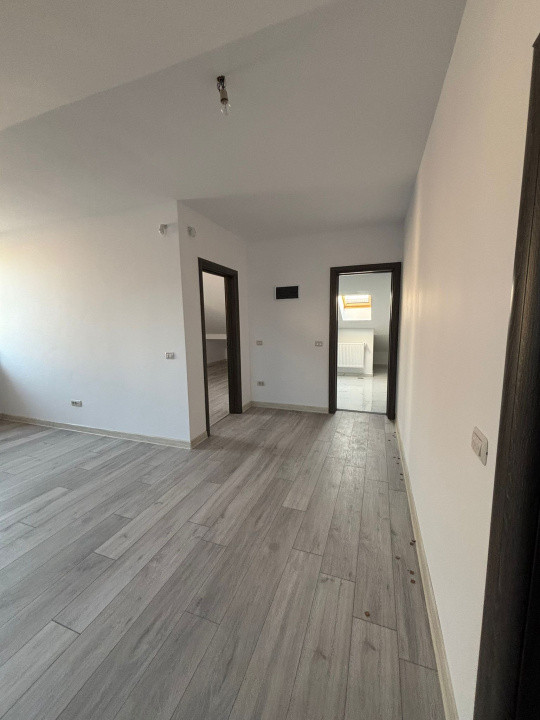 De închiriat – Casă nouă P+1E+M–  Dobroesti