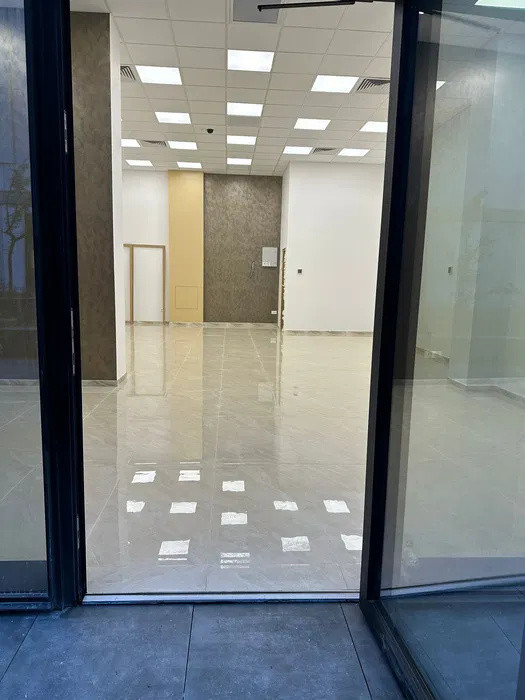 Spatiu comercial One Cotroceni Park , prima inchiriere l Parcare subterana