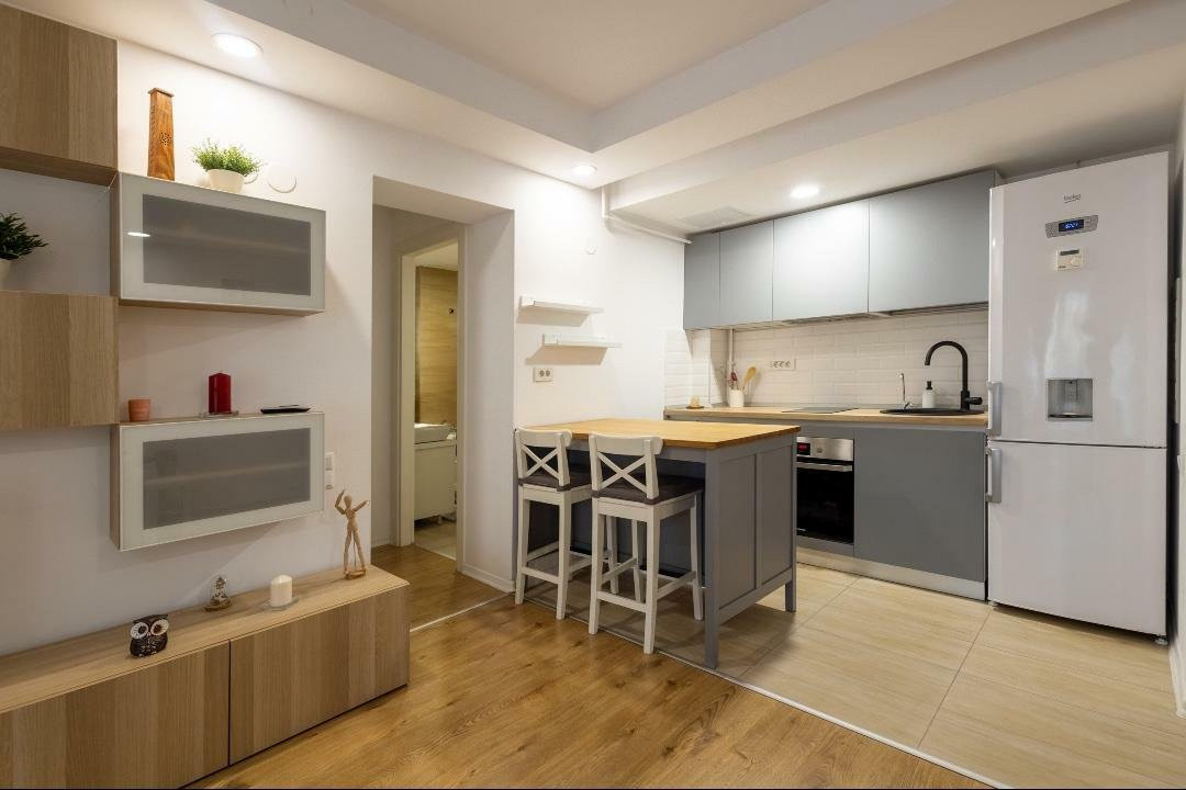 Apartament 2 camere de inchiriat in Cosmopolis 