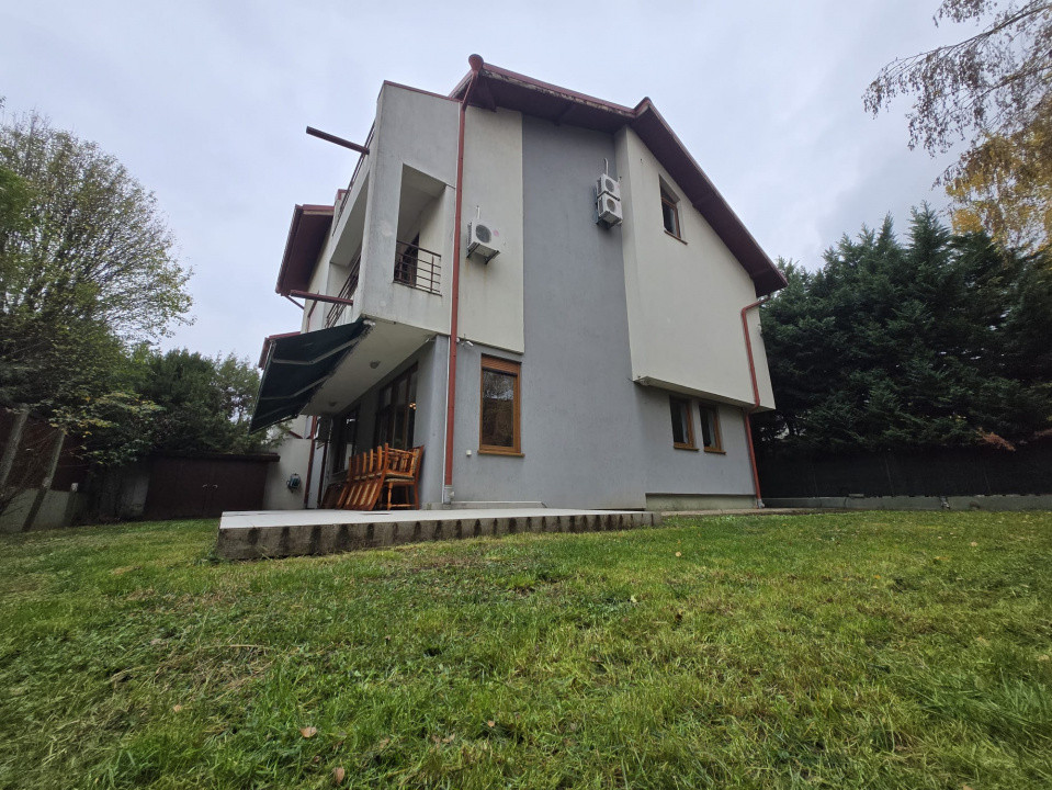 Vilă spațioasă P+1+M cu 6 dormitoare și 4 băi – Pipera- Voluntari,