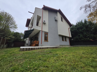 Vilă spațioasă P+1+M cu 6 dormitoare și 4 băi – Pipera- Voluntari,