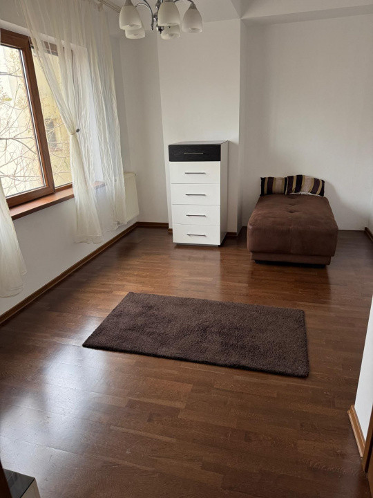 Ap. 3 camere, 10 min Metrou Obor, centrala proprie