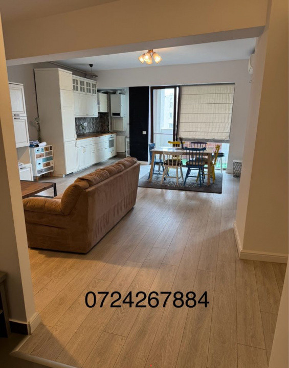 Apartament decomandat cu 3 camere  in zona Central 