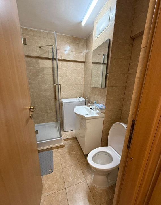 Apartament decomandat cu 2 camere  in zona Stefan cel Mare 