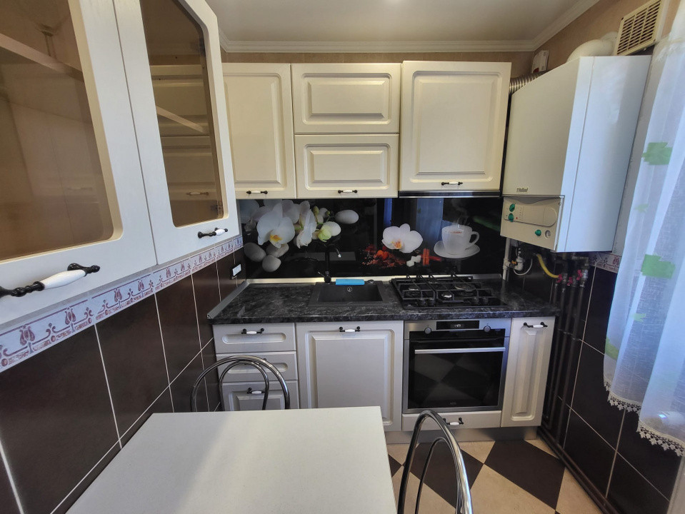 Garsoniera/ Mini Apartament, Complex Orhidea, zona Regie