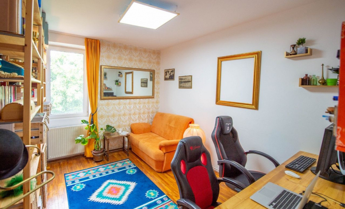 Apartament decomandat cu 3 camere  in zona Titan 