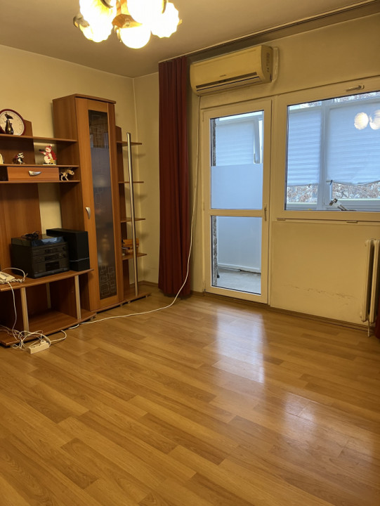 Apartament 3 camere, 72 mp, etaj 7, bloc 1978, zona Piata Victoriei