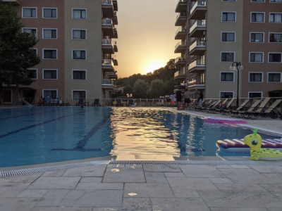 Apartament cu 3 camere, piscina si priveliste la padure, Pipera Iancu Nicolae