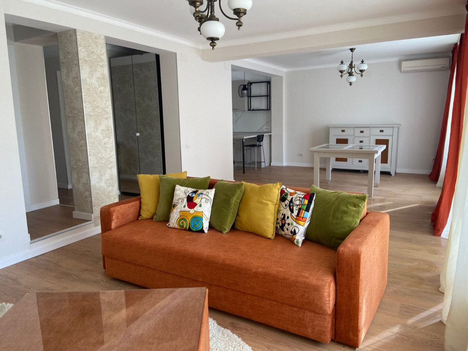 Vila superba 4 camere, renovata recent l Pipera