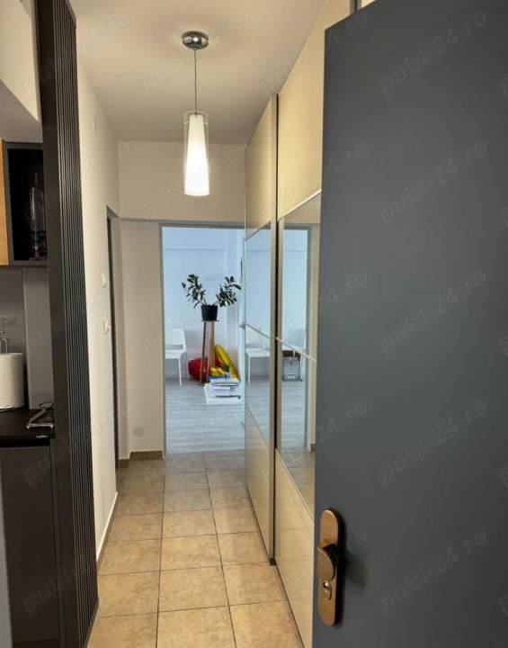 Garsoniera moderna 40 mp, balcon, la cheie, et. 7, an 1986, zona Arcul de Triumf