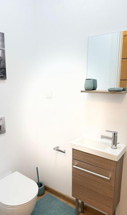 Apartament decomandat cu 3 camere  in zona Floreasca 