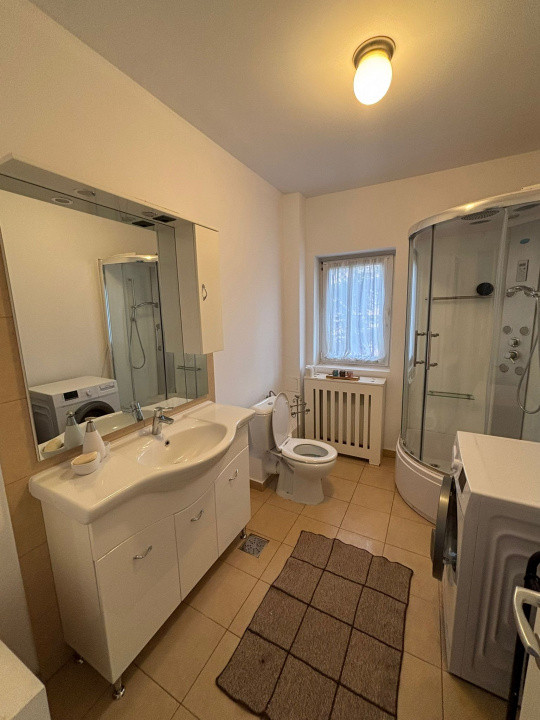 Vila individuala 200 mp, 4 camere, 3 bai, parcare, gradina zona Pipera