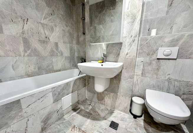 Dacia Lascar 9' Metrou Stefan cel Mare Modern Spatios Centrala Parcare