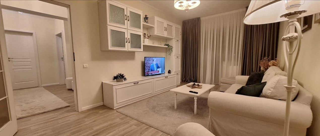 Apartament decomandat cu 2 camere  in zona Berceni 