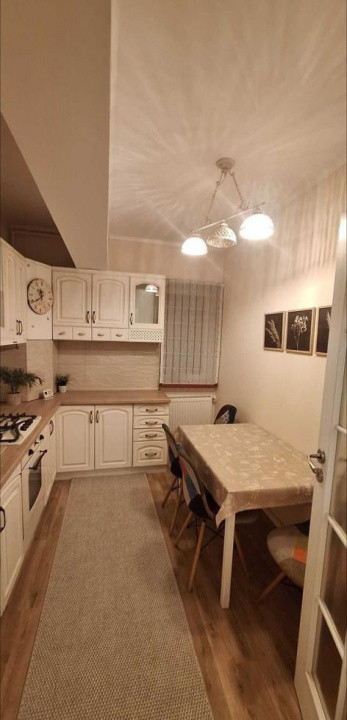 Apartament decomandat cu 2 camere  in zona Berceni 