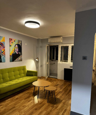 Garsoniera moderna, la cheie, bloc 1984, parc Regina Maria, zona Turda