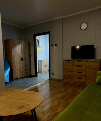 Garsoniera moderna, la cheie, bloc 1984, parc Regina Maria, zona Turda