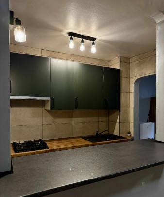 Garsoniera moderna, la cheie, bloc 1984, parc Regina Maria, zona Turda