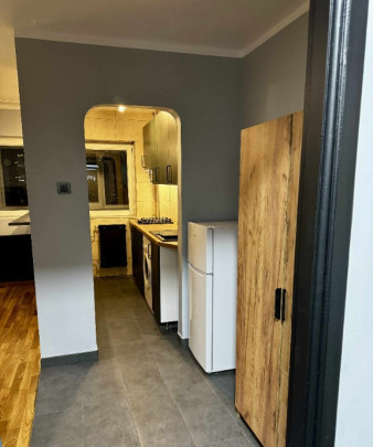 Garsoniera moderna, la cheie, bloc 1984, parc Regina Maria, zona Turda