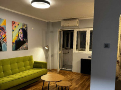 Garsoniera moderna, la cheie, bloc 1984, parc Regina Maria, zona Turda