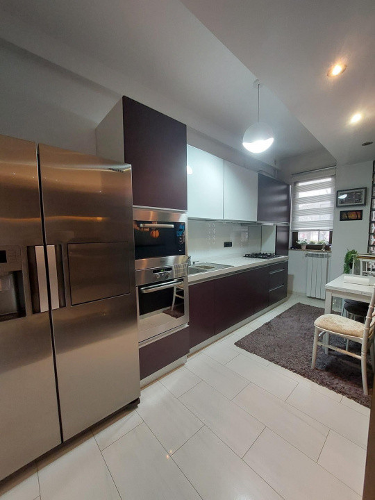 Apartament 3 camere + 2 locuri parcare subterana Dobroesti 
