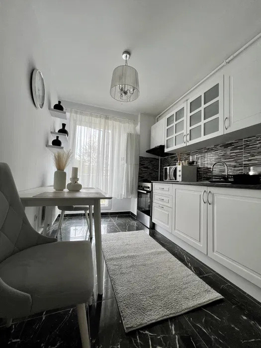 Apartament de inchiriat 2 camere + terasa + parcare inclusa l Otopeni