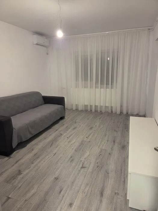 Garsoniera 2 minute de metrou Dristor 2 