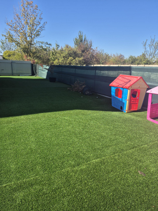 Spațiu Comercial de VÂNZARE – British Village, Tunari 