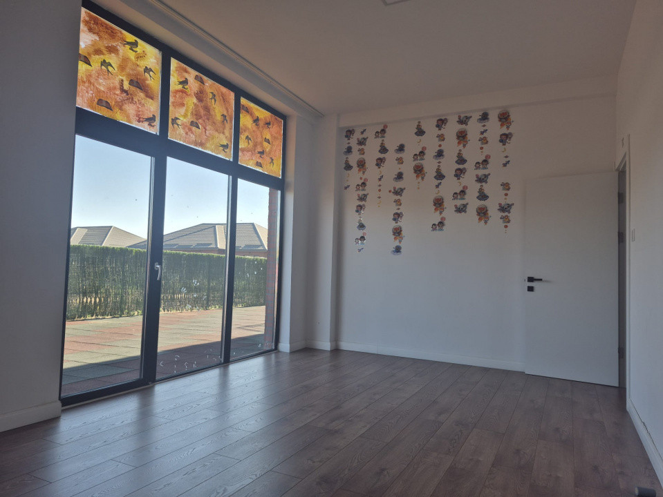 Spațiu Comercial de VÂNZARE – British Village, Tunari 