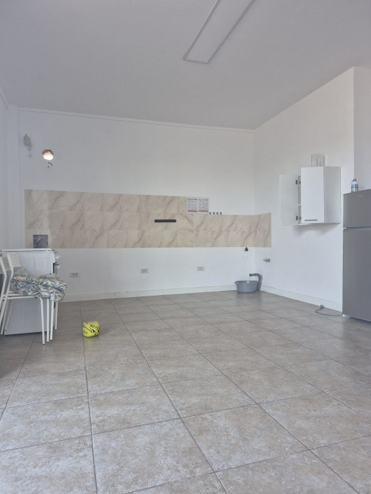 Spațiu Comercial de VÂNZARE – British Village, Tunari 