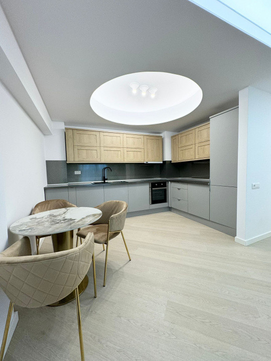 Apartament 3 camere Cortina North 