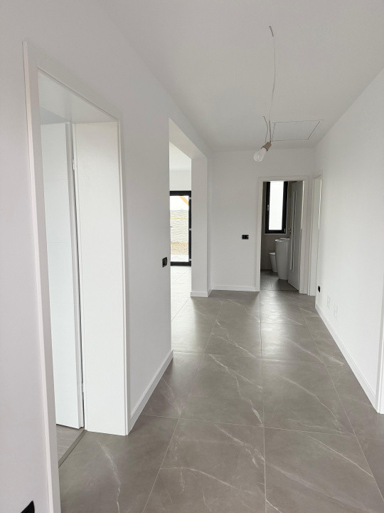 Casa Individuala 4 camere, 2 bai, Teren 500mp-Buftea