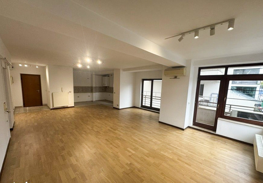 Apartament 3 camere Floreasca NEMOBILAT