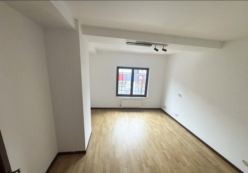 Apartament 3 camere Floreasca NEMOBILAT