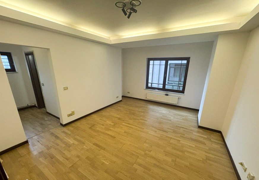 Apartament 3 camere Floreasca NEMOBILAT