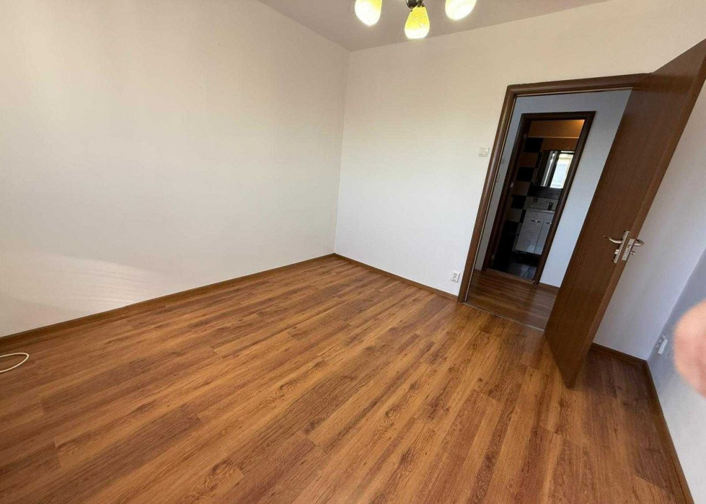 Apartament 2 camere 55 mp, decomandat, bloc 1982, 3 minute metrou Dristor