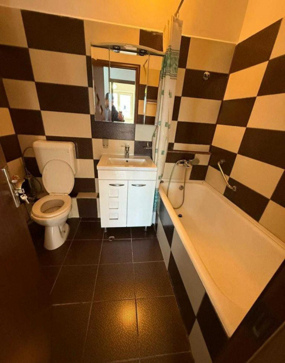 Apartament 2 camere 55 mp, decomandat, bloc 1982, 3 minute metrou Dristor