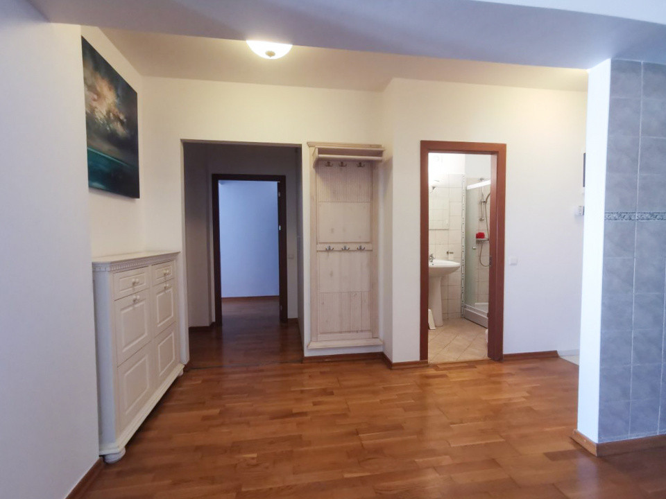 Apartament 3 camere de inchiriat Calea Calarasilor