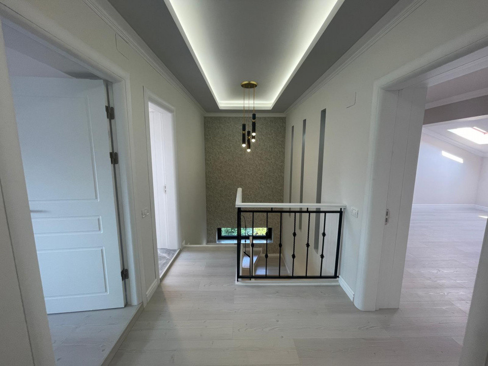 Casa de vanzare 5 camere 175mp I teren 202mp I Pipera-Voluntari