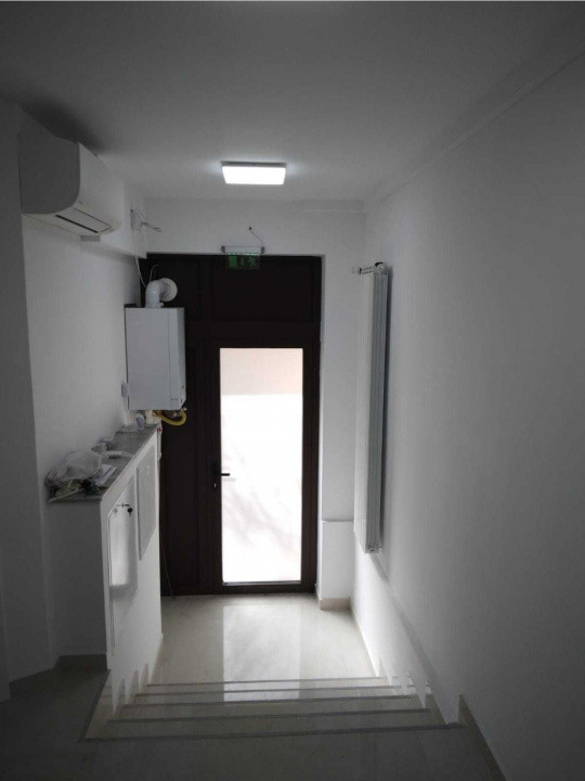 Spatiu comercial parter, stradal, 87 mp,  vitrina, centrala proprie, zona Unirii