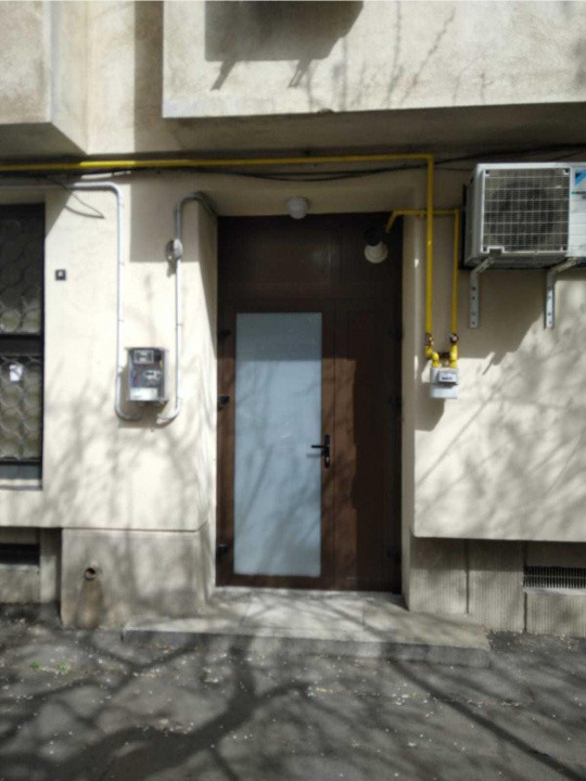 Spatiu comercial parter, stradal, 87 mp,  vitrina, centrala proprie, zona Unirii