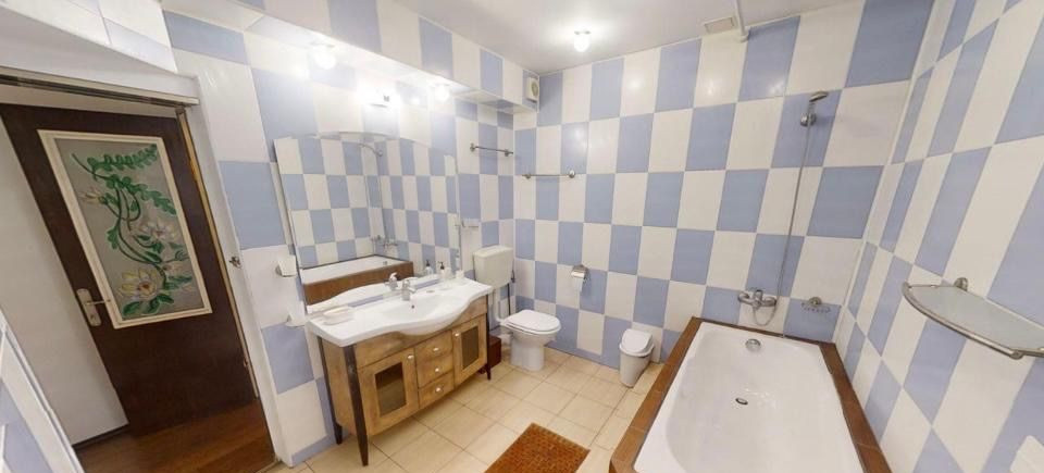 Inchiriere apartament 4 camere Ion Neculce 200mp