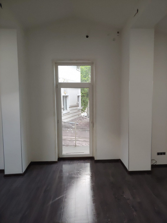 Spatiu comercial stradal, 200 mp, terasa, Horeca, zona Dacia