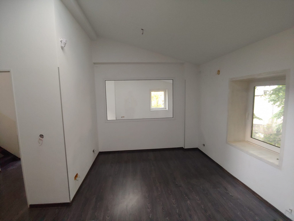 Spatiu comercial stradal, 200 mp, terasa, Horeca, zona Dacia