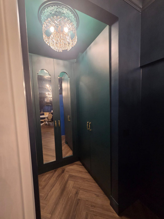 Apartament cu 2 camere - Bd. Dacia -P-ta  Romana