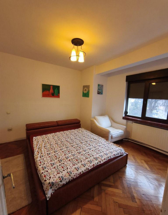 Inchiriere apartament 3 camere Unirii | Centrala proprie