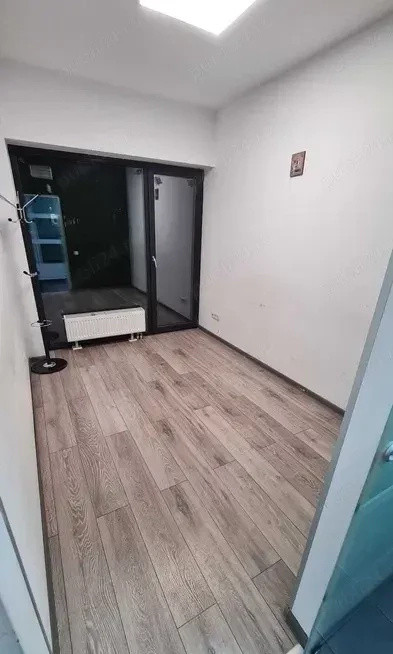 Spatiu comercial stradal, 220 mp, subsol, parter, etaj, zona Baba Novac 
