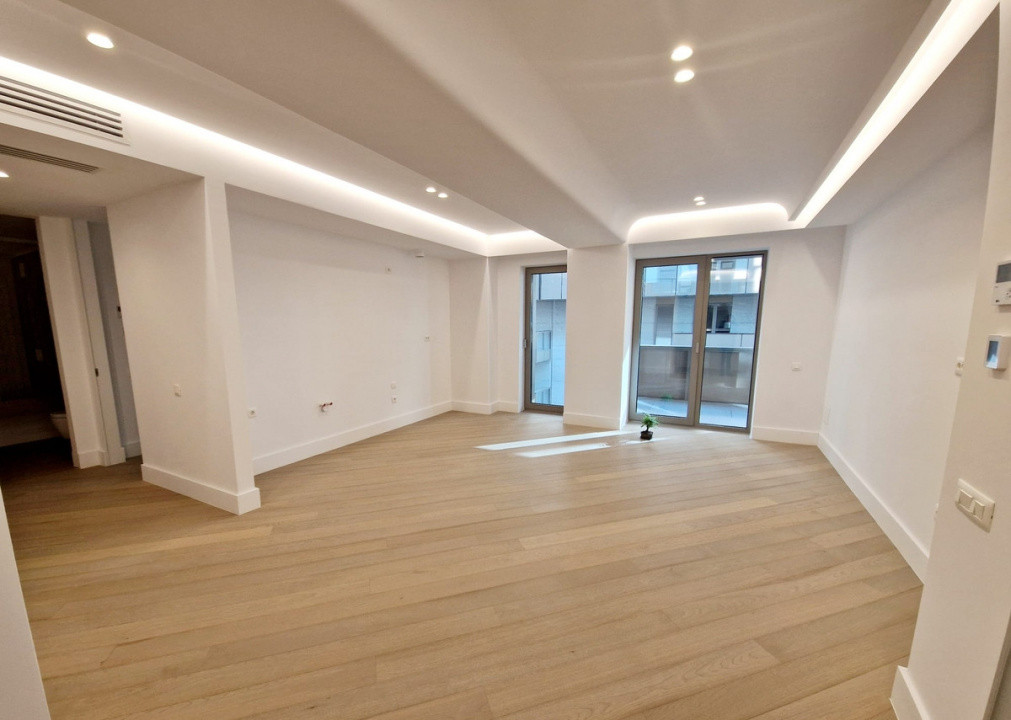 Apartament modern 3 camere 95 mp, terasa, complex nou, zona Iancu Nicolae