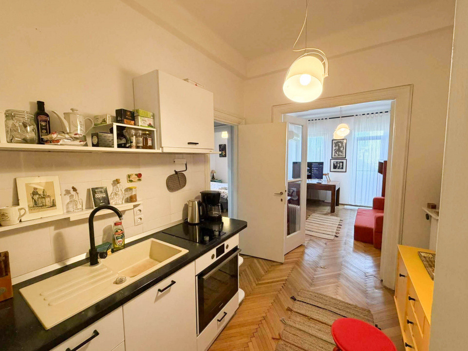 Inchiriere apartament 2 camere Armeneasca | Ultracentral, colorat, primitor